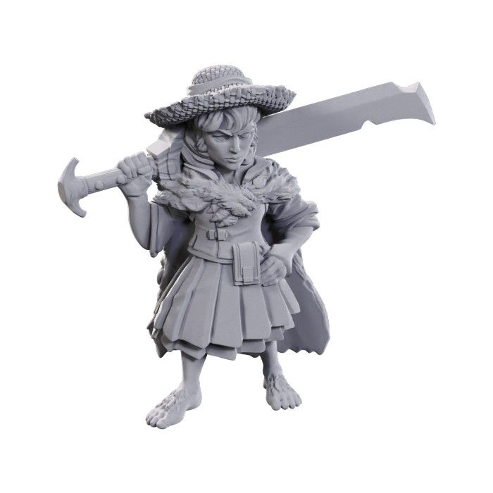 Pathfinder Figure: Female Halfling Magus