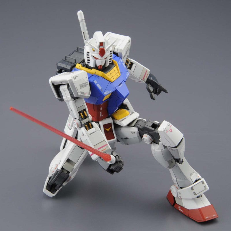 Gundam: MG-100 - RX-78-2 Version 3 Model